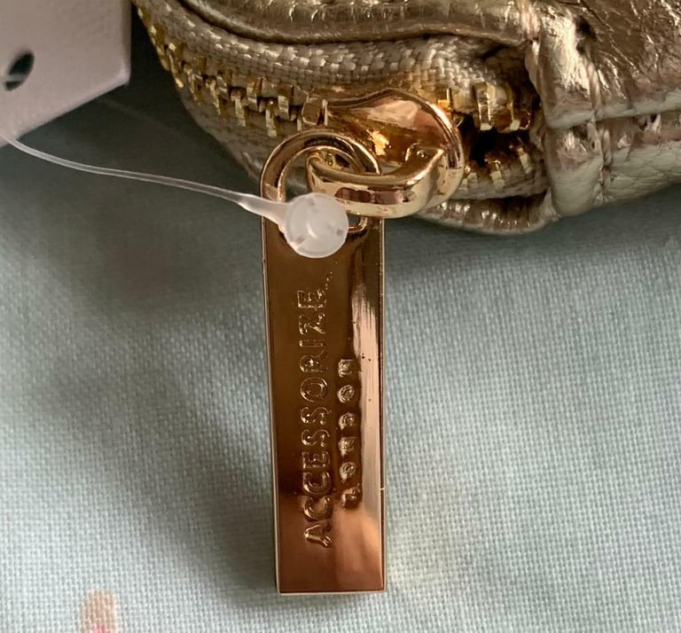 Mansoon accessorize two purs