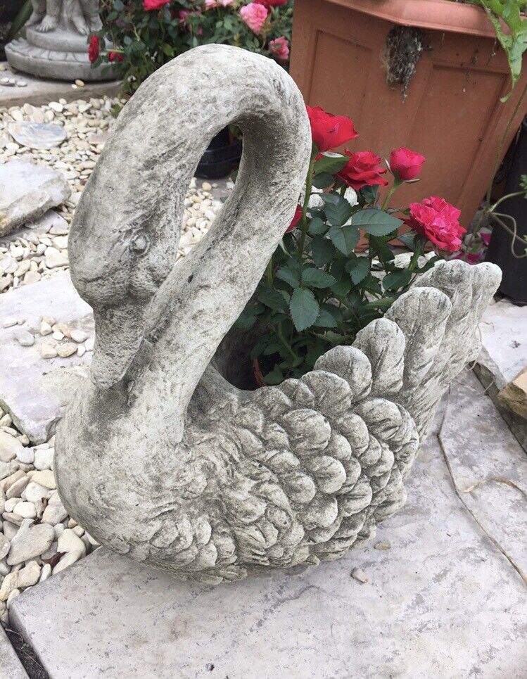 Garden statues £38.Cross Hands