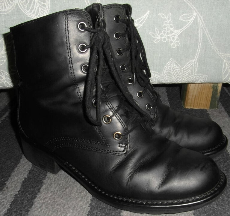 Clarks Womens boots UK 4 | Fife | Gumtree