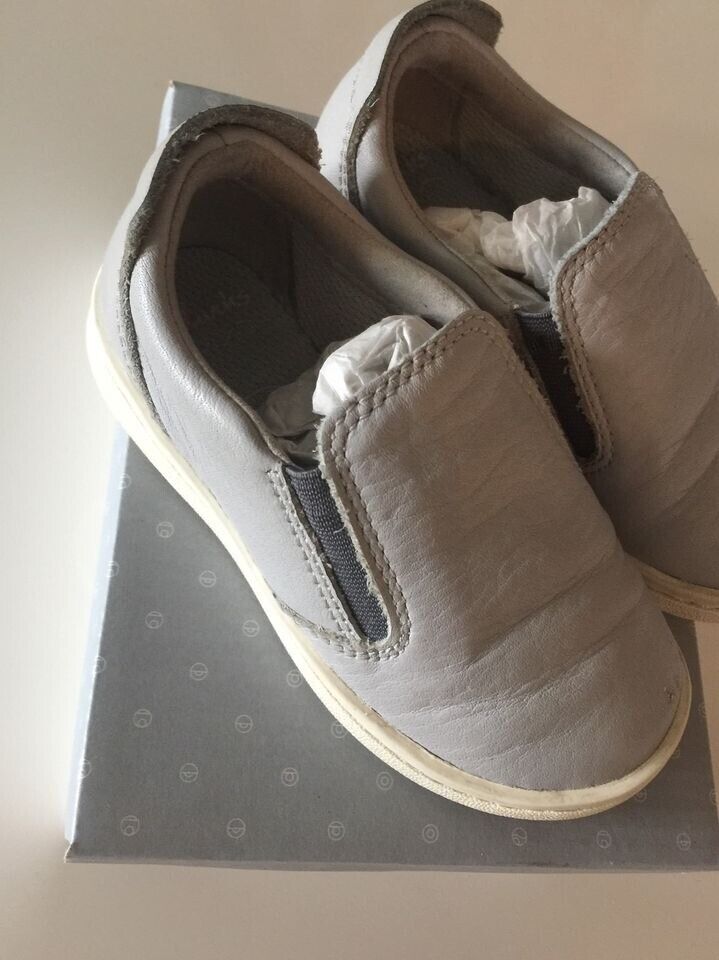 Clarks 'Street Verve T' Grey Leather Casual Slip On Shoes Size UK6.5/EU23 G fitting= Wide