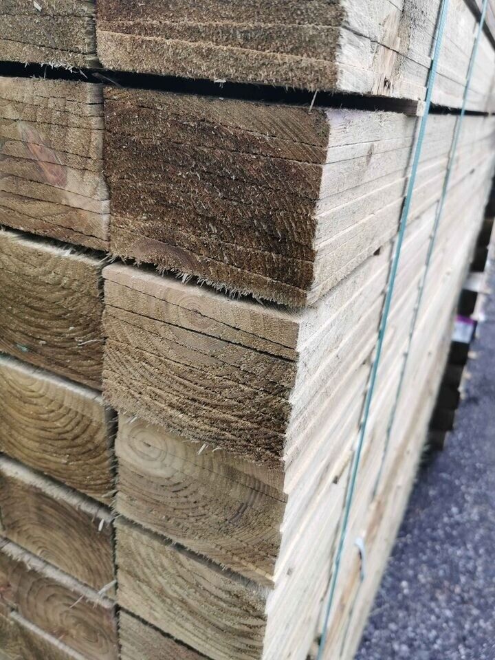 Feather Edge Fencing From £1.35 (ex 22mm x 125mm x 1.5m)