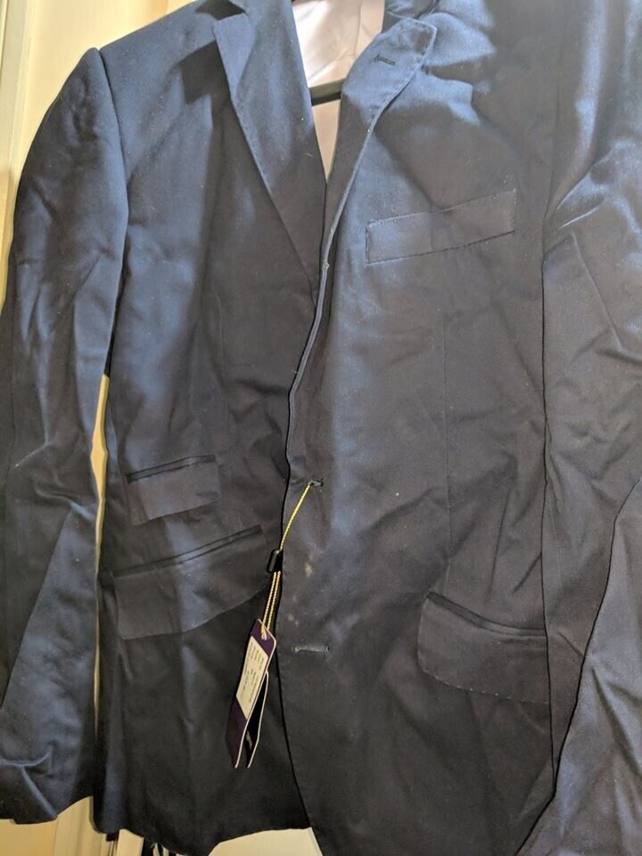 Feraud Navy Suit Size 40