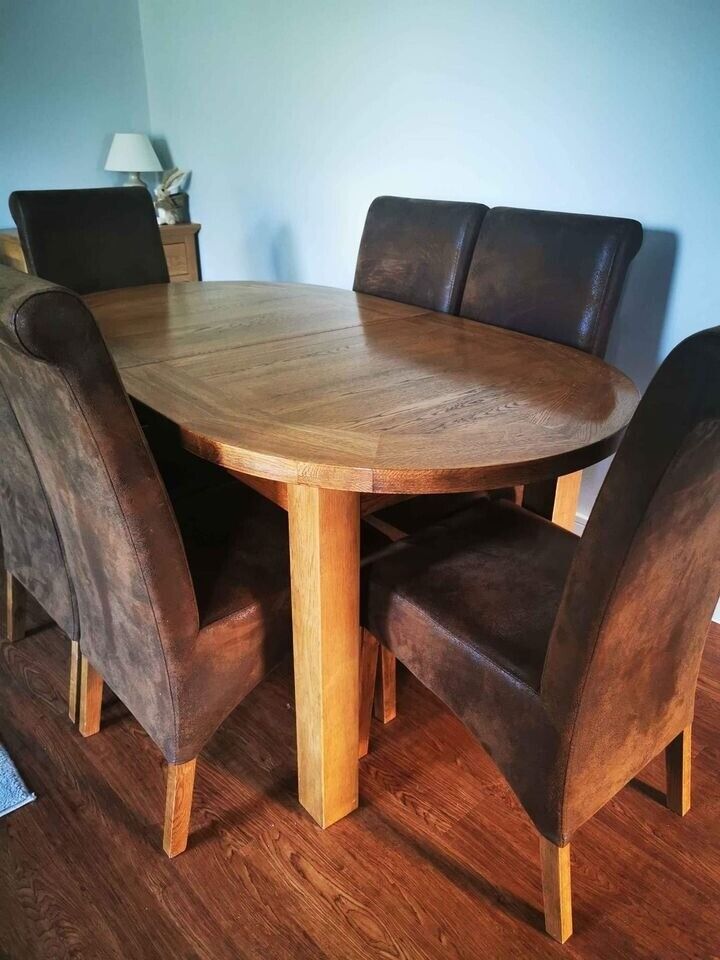 Cotswood Real Oak Extremly Heavy Table and 6 chairs