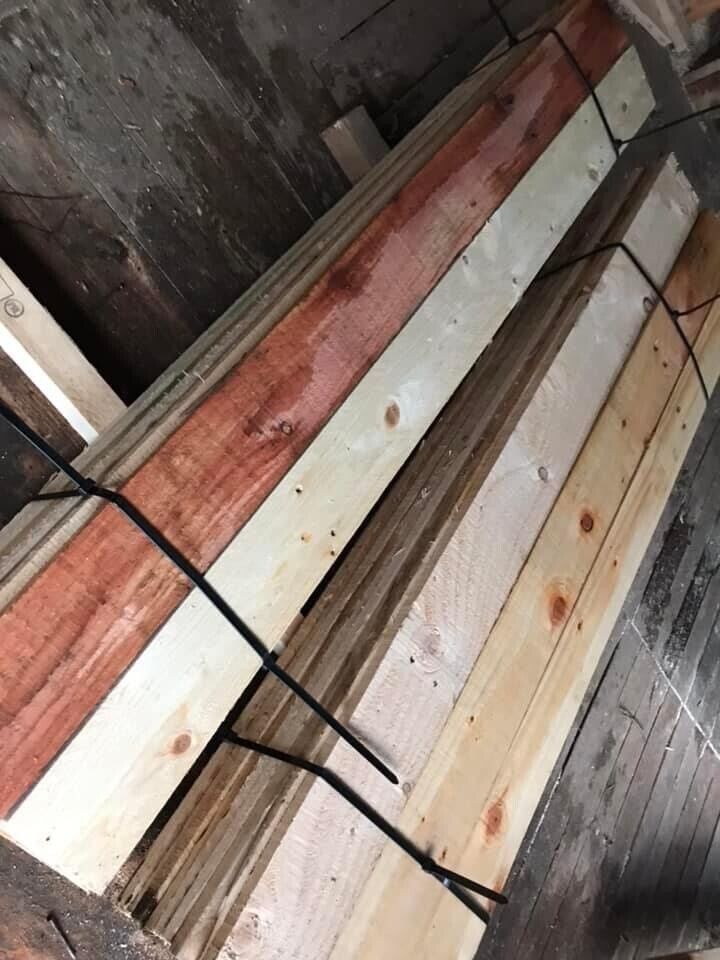 10 x rustic reclaimed pallet wood timber boards. 