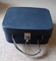 Vintage 1960's Debroyal suitcase / vanity case.