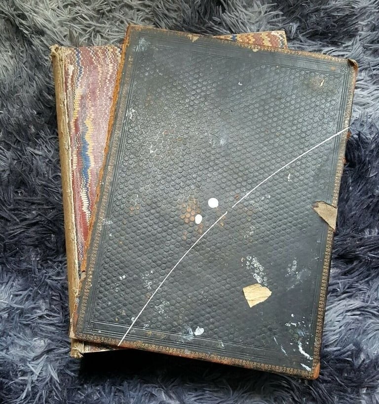 Antique The Holy Bible 1835 Containing the Old and New Testaments.