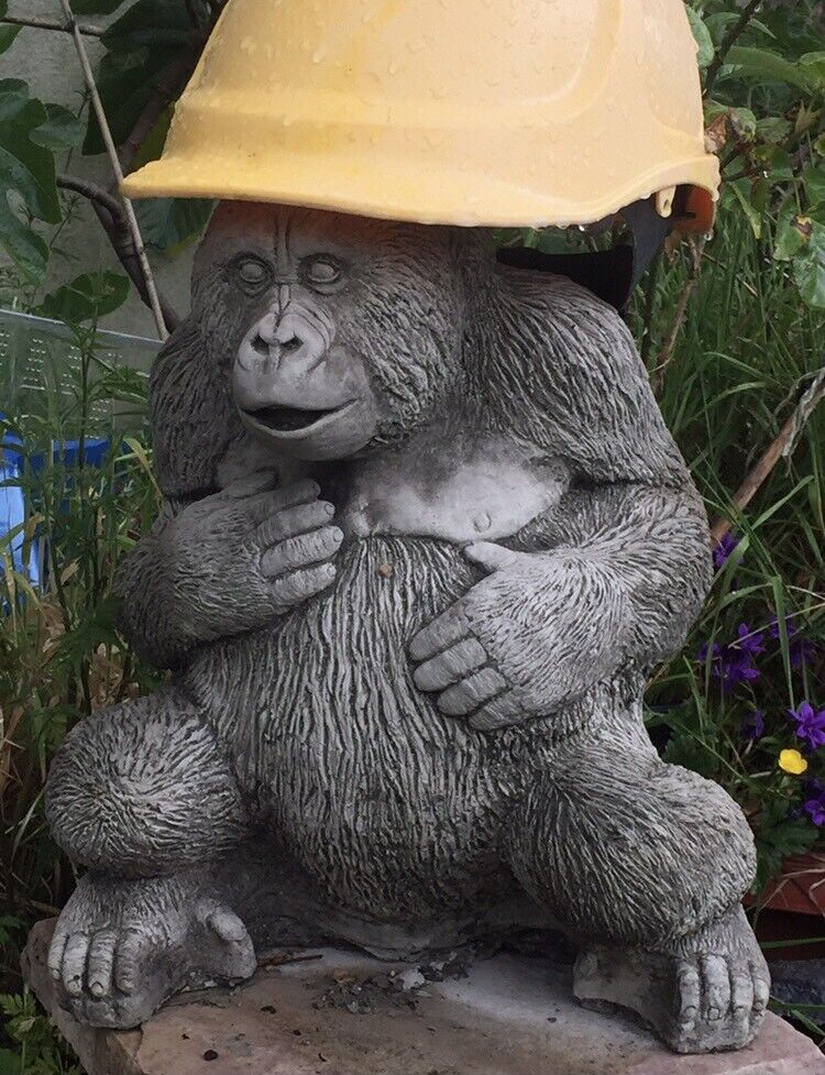 Garden statues £38.Cross Hands