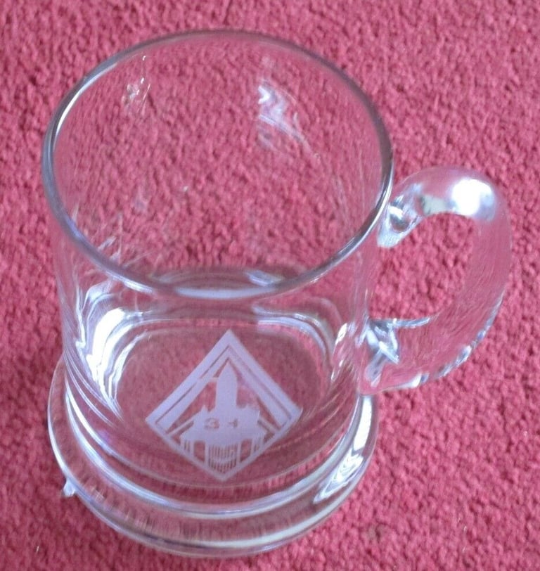 image for large glass MUG/STEIN, BRAND NEW, NEVER USED, ETCHING USAF SR 71 BLACKBIRD AIRCRAFT 3+