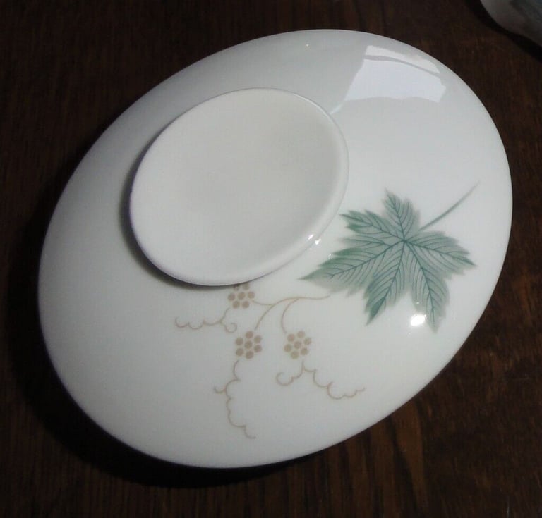 Noritake Wild Ivy bone china Tea/coffee set, '60s Vintage, 6 cups, saucers, plates, milk & sugar