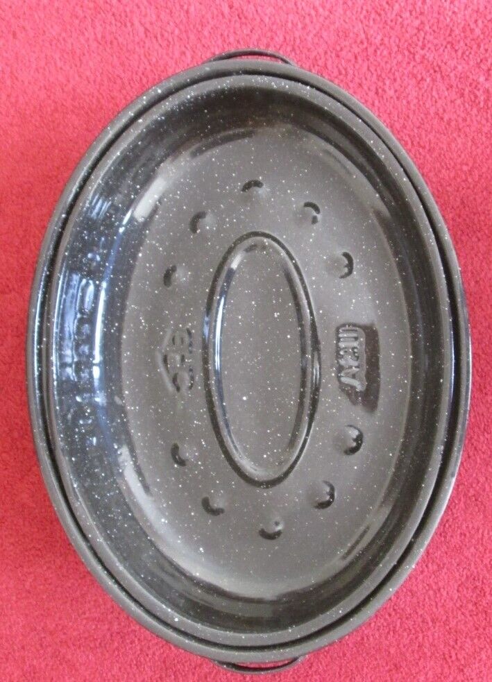 LARGE OVAL ROASTING PAN WITH LID AND HANDLES, 16 X 12 USA MADE, VGC