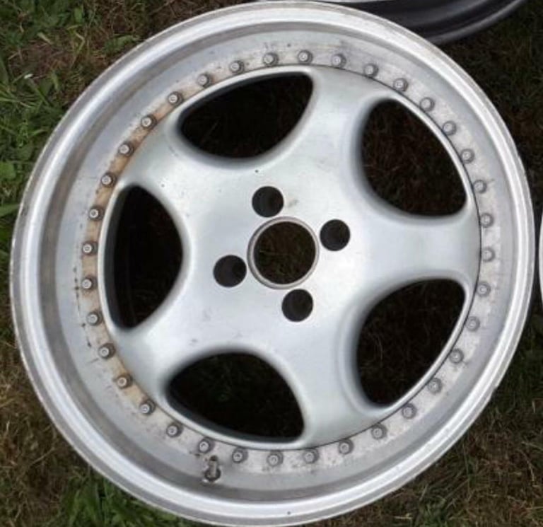 WANTED SINGLE RH ZW1 17” 5x112 alloy wheel