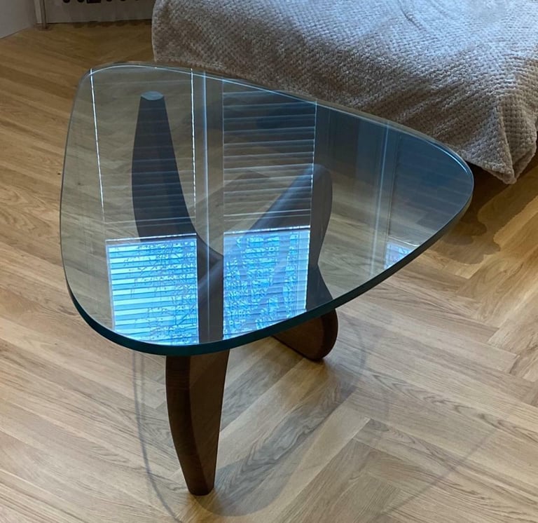 Isamu Noguchi Walnut Coffee Table W108cm x D73.5 x H38cm