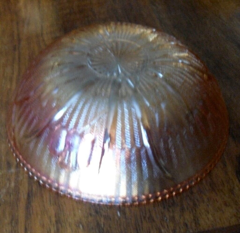 Carnival Glass Bowls 7 Piece Set - 1 x 20cm & 6 x 11cm