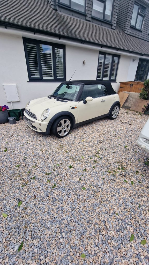 Mini, CONVERTIBLE, Convertible, 2006, Manual, 1598 (cc), 2 doors