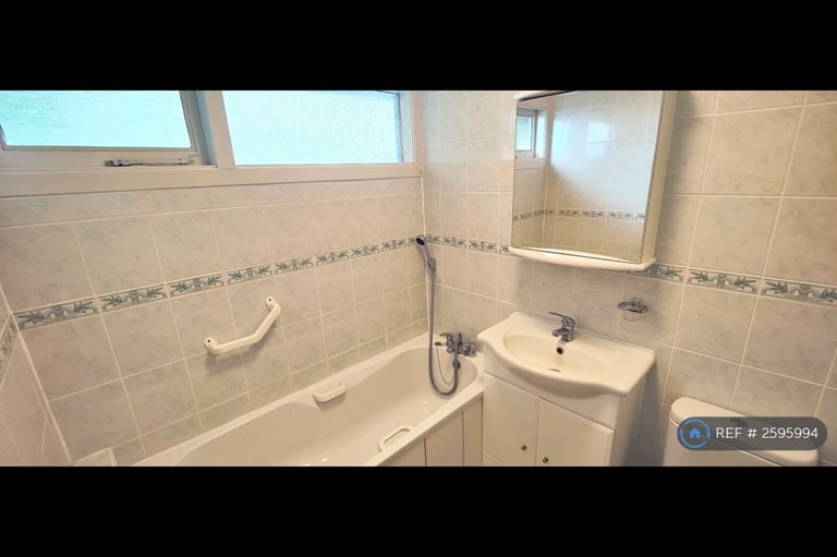 3 bedroom house in Penicuik Road, Roslin, EH25 (3 bed) (#2595994)
