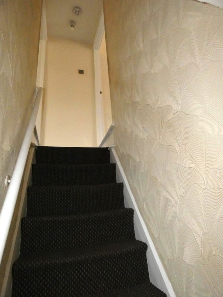 2 bedroom house in Blunt Street, Newcastle-under-Lyme, Staffordshire, ST5 9NA