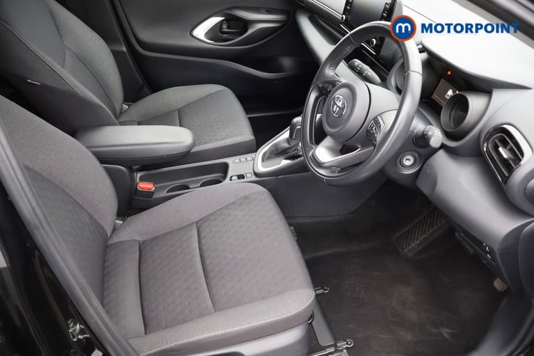 2022 Toyota Yaris 1.5 Hybrid Design 5dr CVT Hatchback Hybrid Automatic