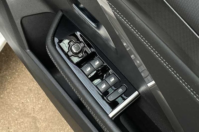 2024 Vauxhall Astra 115kW GS 54kWh 5dr Auto HATCHBACK ELECTRIC Automatic