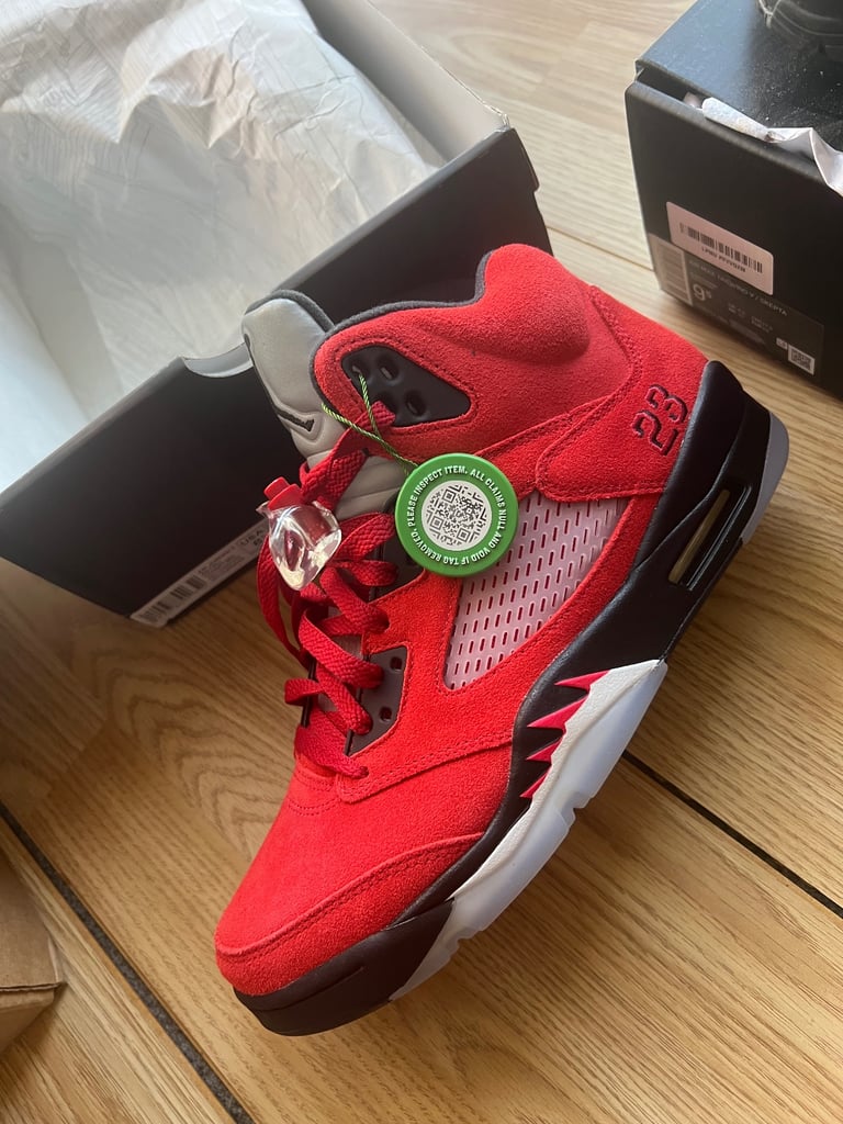 Air Jordan 5 Retro ‘Raging Bull’ 2021. BUY 2 for £395 Deal
