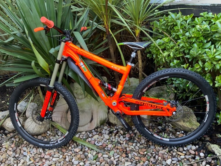 Commencal Supreme Mountain Bike - full suspension Downhill Freeride Boxxer  Forks | in Bournemouth, Dorset | Gumtree