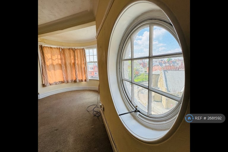 1 bedroom flat in Sunnycroft, Llandrindod Wells, LD1 (1 bed) (#2681592)