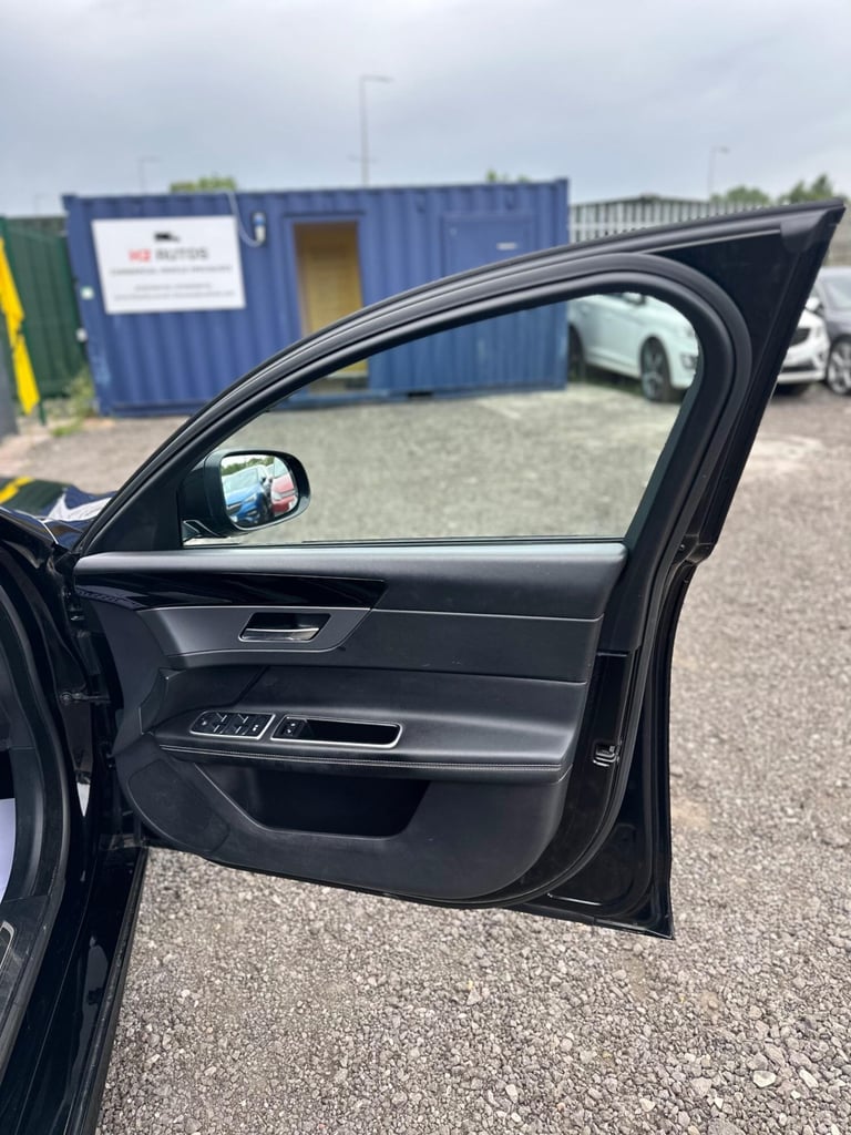 2018 Jaguar XF 2.0i R-Sport Auto Euro 6 (s/s) 4dr SALOON Petrol Automatic