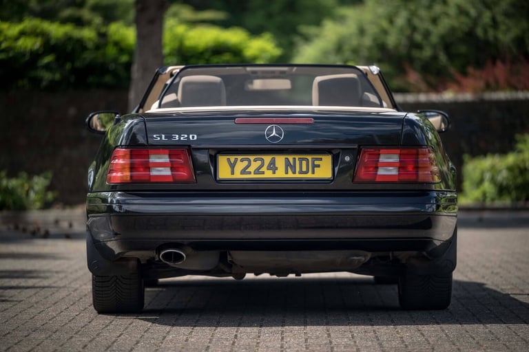 2001 Mercedes-Benz SL 320 V6 2dr Auto CONVERTIBLE Petrol Automatic