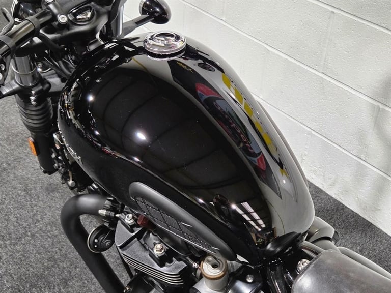 Triumph Bobber BLACK! LOADS OF EXTRAS