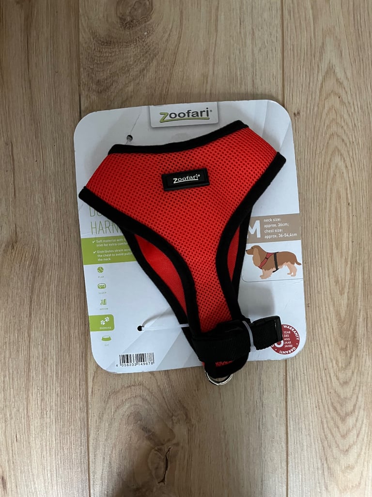 Zoofari dog harness size M , new 