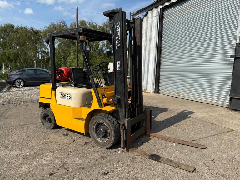 2017 REG HALLA GAS FORKLIFT TRUCK 2.5 TON
