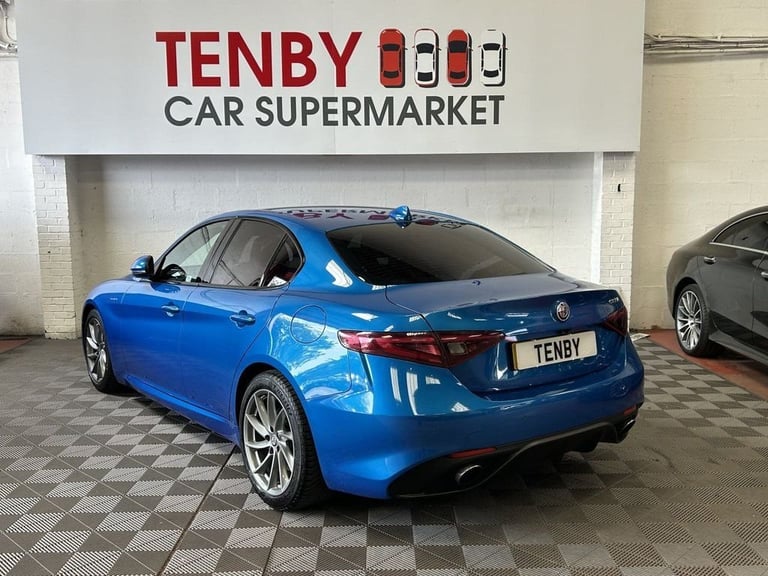 2018 Alfa Romeo Giulia 2.0T Veloce Saloon 4dr Petrol Auto Euro 6 (s/s) (280 ps) Saloon Petrol Aut...