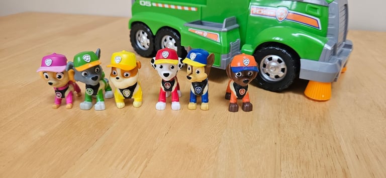Paw patrol Rocky's deluxe Recycling truck with pups