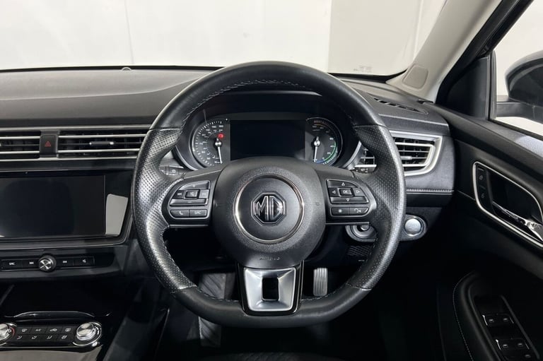 2021 71 MG MG 5 52.5KWH EXCITE ESTATE 5DR ELECTRIC AUTO (156 PS) REAR PARKING CA