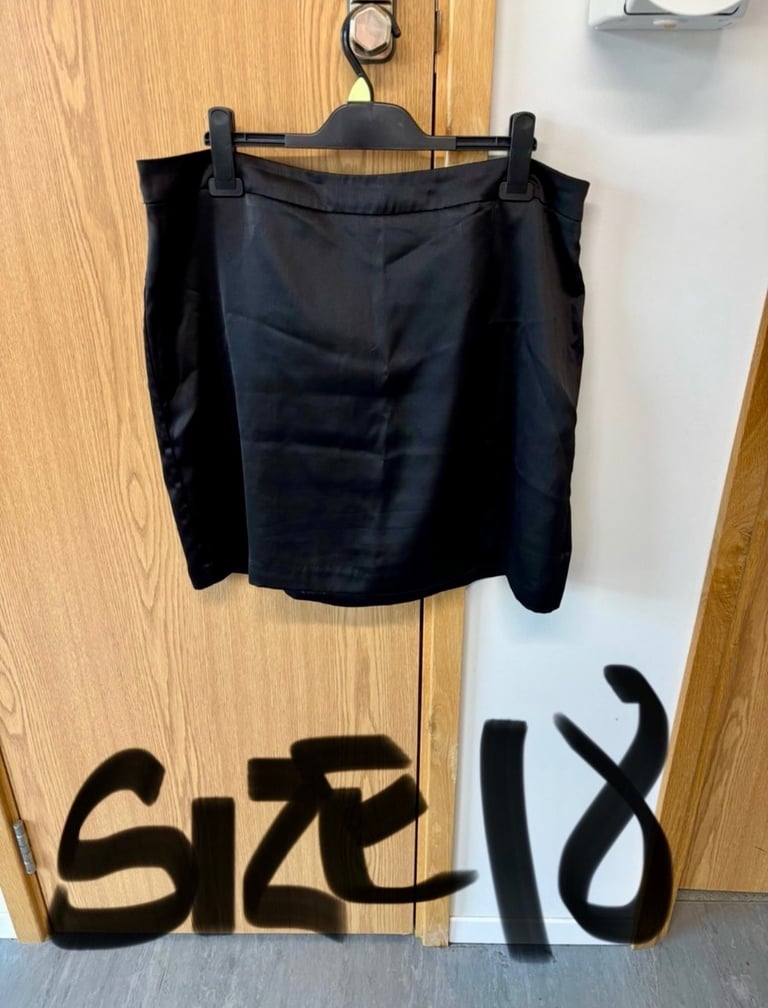 Ladies Clothing Size 18