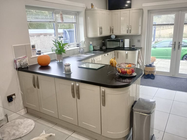 Howdens kitchen 