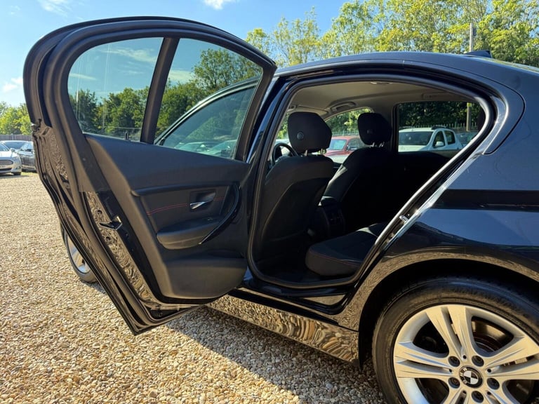 BMW 3 SERIES 2.0 318d Sport Euro 5 (s/s) 4dr 2015