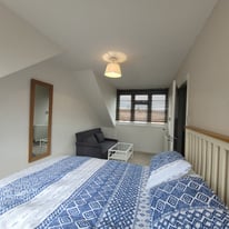 EPSOM Spacious double room for single occupancy MON to FRI £500 per month inc bills
