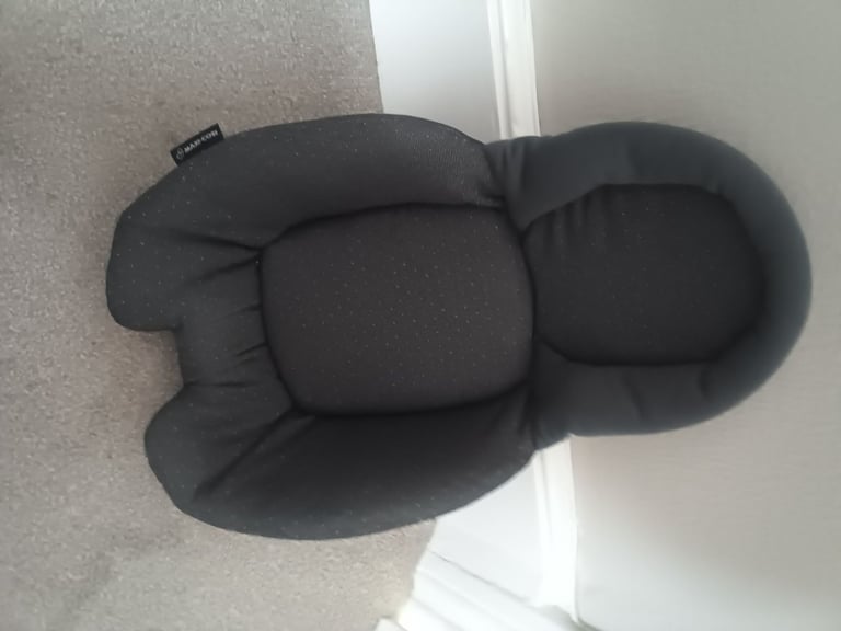 Maxi Cosi Adorra 3 in 1 travel system.