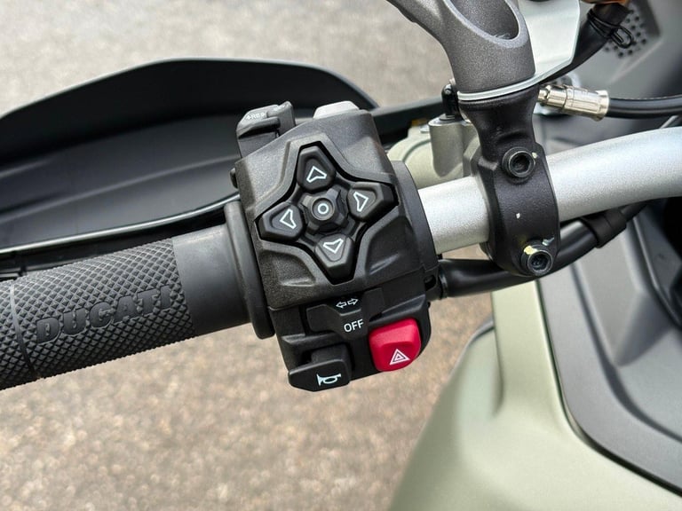 DUCATI MULTISTRADA V2 S