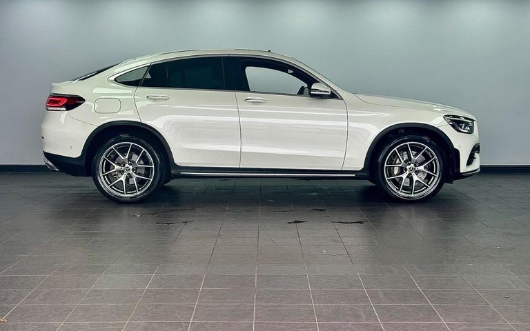 MERCEDES-BENZ GLC 2.0 GLC300d AMG Line (Premium Plus) Coupe G-Tronic+ 4MATIC