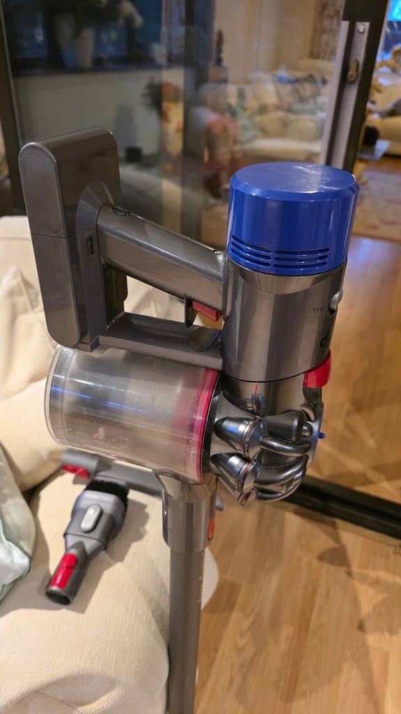 Dyson V8 cordless vacuum cleaner
