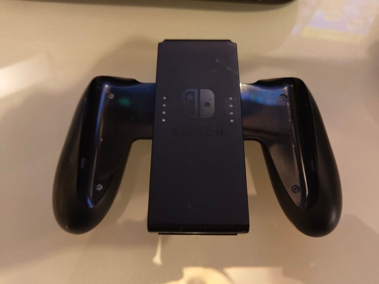 Nintendo Switch 32GB with Games and Pro Controller - Very Good Condition