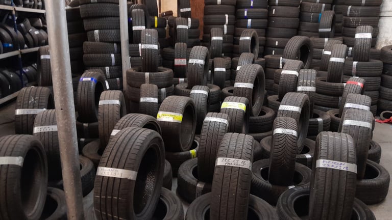 275 40 21 Continential Like new 8mm tread Only £65 each fitted and balanced open 7 days