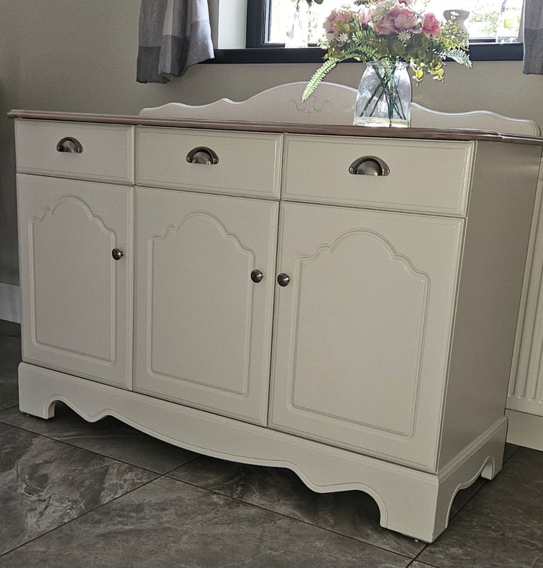 Sideboard 