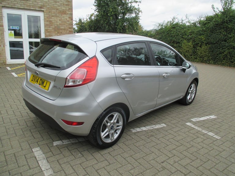 2014 Ford Fiesta 1.25 Zetec Euro 5 5dr HATCHBACK Petrol Manual