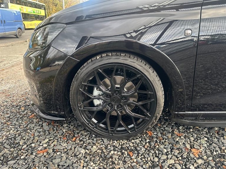 Volkswagen Caddy Maxi Wolfsburg Stealth Edition DSG Commerce Pro Euro 6