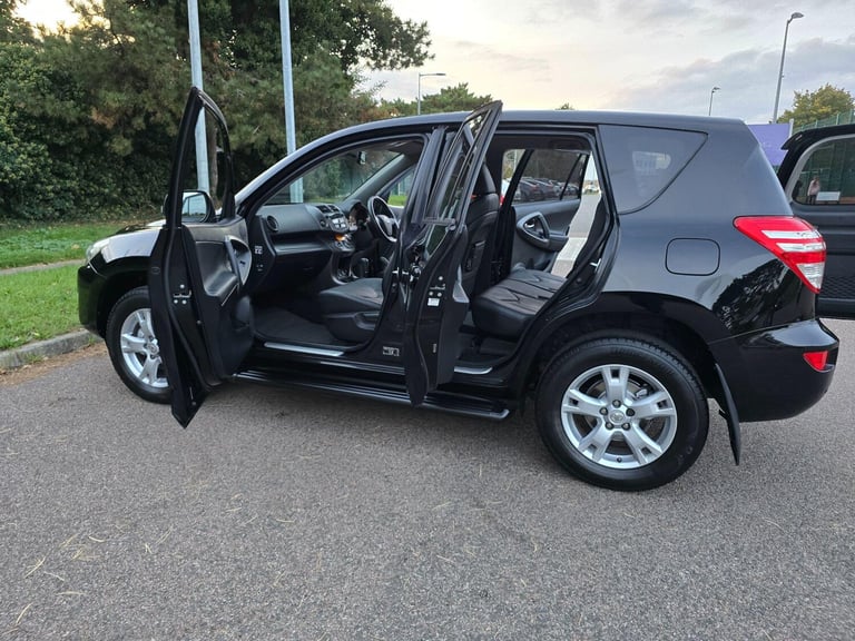 2010 Toyota RAV4 2.0 V-Matic XT-R SUV 5dr Petrol Multidrive S 4WD Euro 5 (158 ps) ESTATE Petrol A...