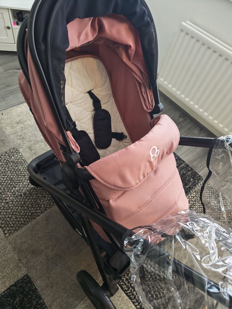 image for 2 in 1 pram/stroller
