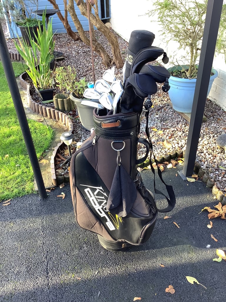 Set of Ladies King Cobra golf clubs, in a lovely King Cobra golf bag. 