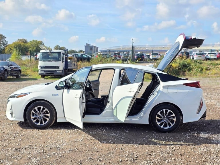 2018 Toyota Prius 1.8 VVT 8.8kWh Business Edition Plus Hatchback 5dr Petrol Plug-in Hybrid CV Hat...